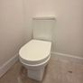 White Toilet with Cistern andSeat Excellent Condition Image 4