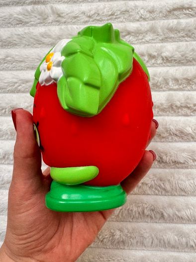 Shopkins Strawberry Kiss Colour Changing approx. 12 cm. Used Please see photos