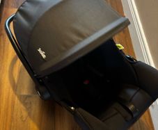 Baby car seat with isofix joie isung 2