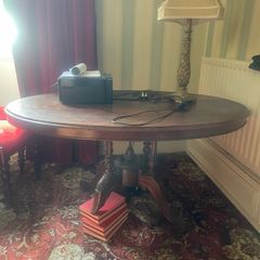Mahogany Round Table