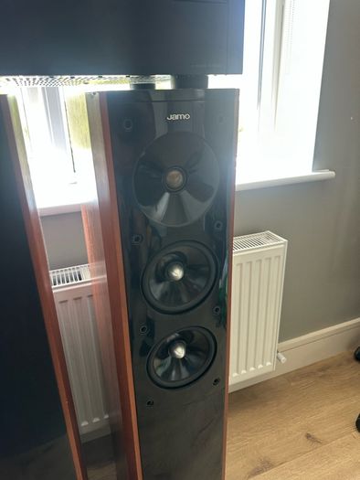 speakers jamo