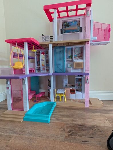 Barbie dream house