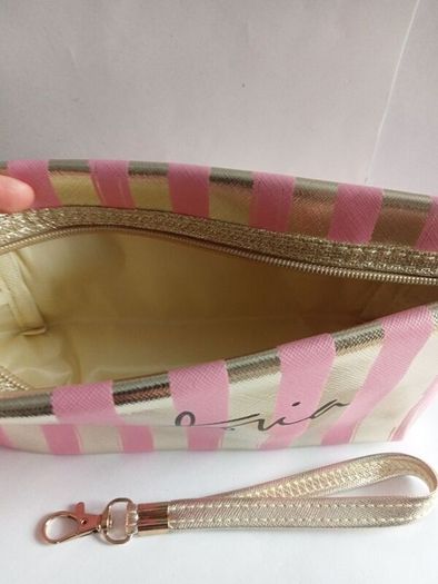 New Victoria Makeup Bag