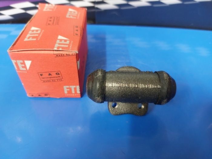 Opel wheel cylinder