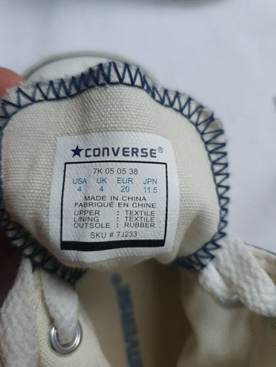 Converse Junior Size 4