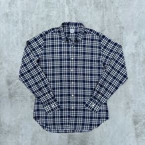 Eleventy long sleeved linen shirt
