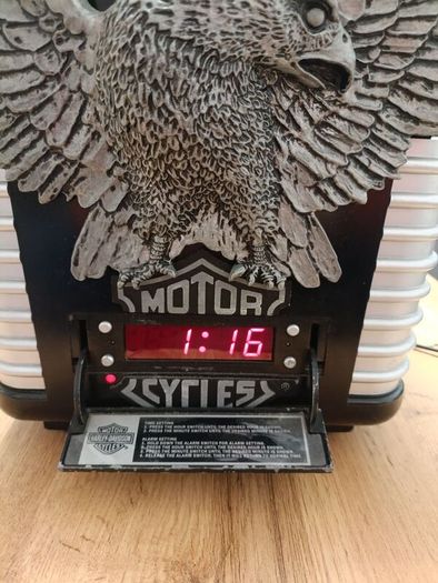 Vintage 1990 s Harley Davidson Iron Eagle Table Lamp AM FM Radio Alarm Clock
