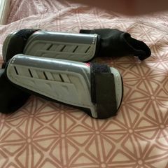 Nike shin guards age 4/6