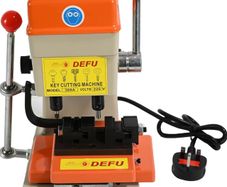 Key Cutting Machine: Defu 368A
