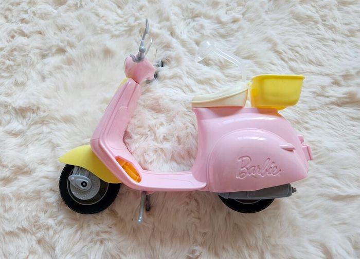 Barbie DVX56 Scooter