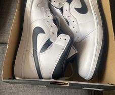 Jordan hi tops runners