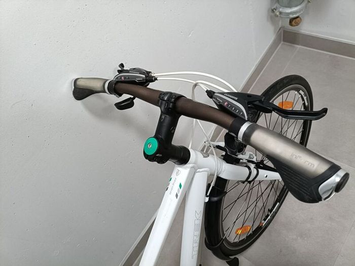 Ladies bike Trek FX  7.3 Size s 15'/38 As New Perfect cond.