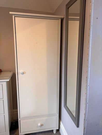 Kids wardrobe