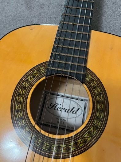 Herald Classical Guitar (Model HL34)
