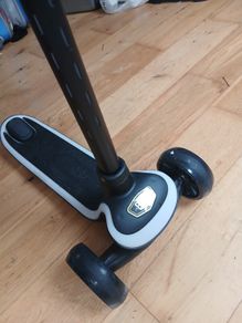 858 Glide Light 3 Wheel Scooter with LED Lights