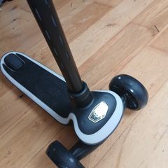 858 Glide Light 3 Wheel Scooter with LED Lights