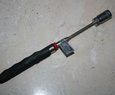 Magnetic Telescoping Pick Up Tools