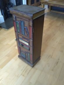 Bookcase style CD/Dvd box set