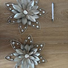 decorative metal flowers