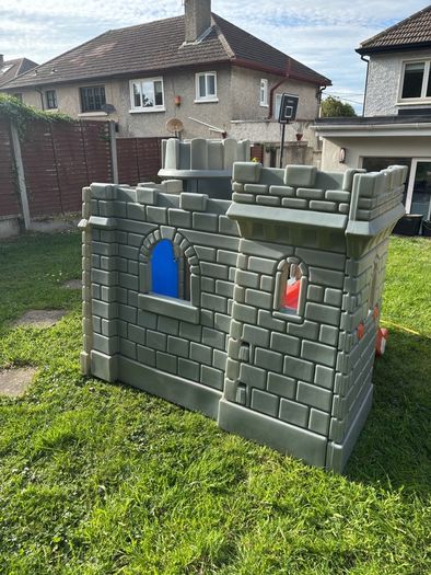 Little Tikes Classic Castle Playhouse