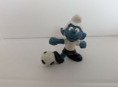 vintage football / soccer smurf 1974