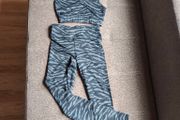 Black Zebra Print High Waist Sports Leggings and Cropped Top, size S  NEW LOOK