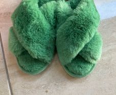 slippers
