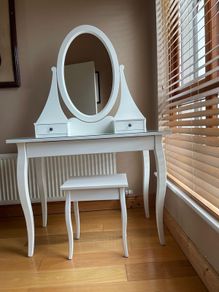 Dressing table