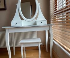 Dressing table
