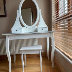 Dressing table