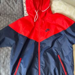 nike windbreaker