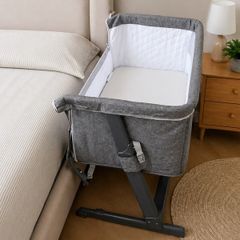 Babylo Cozi Sleeper Bedside Crib Good Condition Priced to Sell