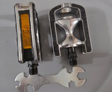 Bike Pedals & wrench