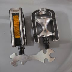 Bike Pedals & wrench