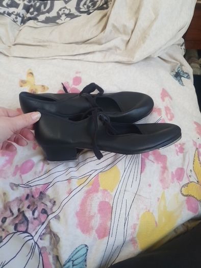 Tap Shoes So Danca brand about size 4