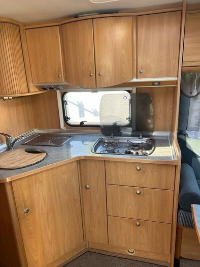 NI 2005 Renault Brstner Delfin Rear-Fixed-Bed