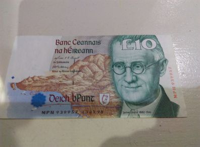 Irish 10 pound banknote