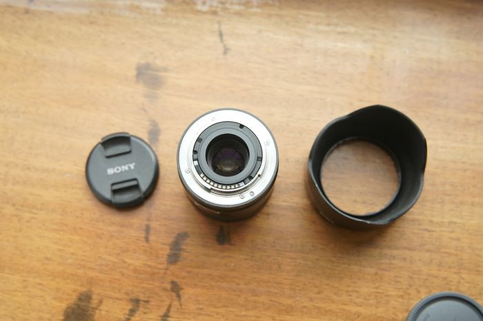 Sony E 24mm f/1.8 ZA Zeiss Lens