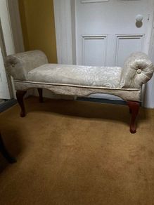 Bedroom bench
