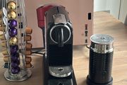 nespresso coffe machine, includes froth maker, and the coffee pod display