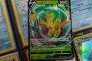 Leafeon V ! Double Rare ! from  Eevee Heroes Set ! 2021 ! Korean Pokemon Card !
