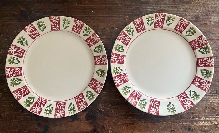 Antique Arklow pottery 1930s early green stamp spongeware plates
