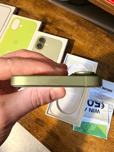 iPhone 17 Sage Green