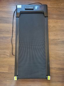 Walking pad with remote and incline