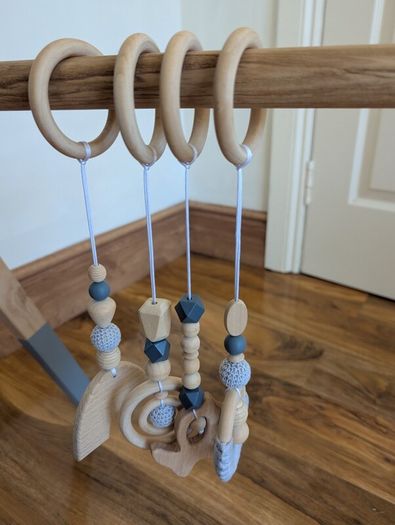 Twin wooden/grey baby gym