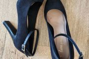 Black High heels