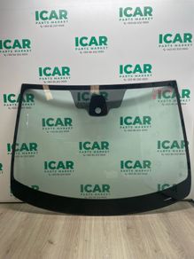 2013 Nissan Qashqai Front windscreen / windshield window glass