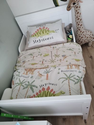 Childrens extendable bed