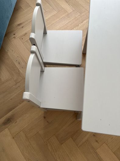 Excellent Condition IKEA Kids Table and 4 Chairs