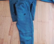 NIKE  green tracksuit